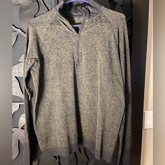 Lulu Black & Green Pullover - Picture 1 of 3